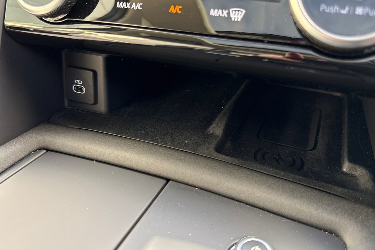 Used Land Rover Discovery 2025 for sale - 76902562: Photo 44