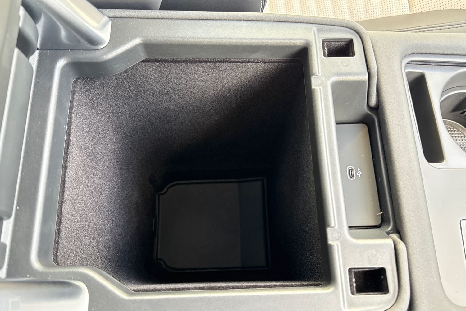 Used Land Rover Discovery 2025 for sale - 76902562: Photo 49