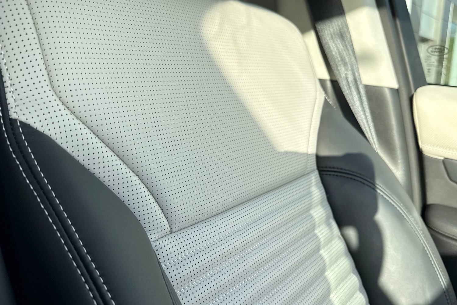 Used Land Rover Discovery 2025 for sale - 76902562: Photo 50