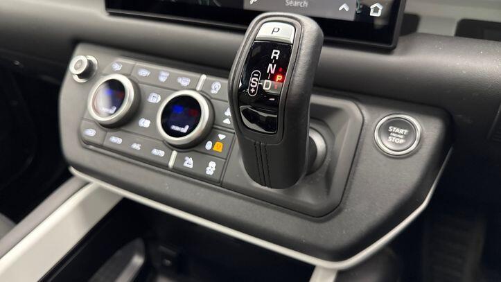 Used Land Rover Defender 2025 for sale - 77620559: Photo 13