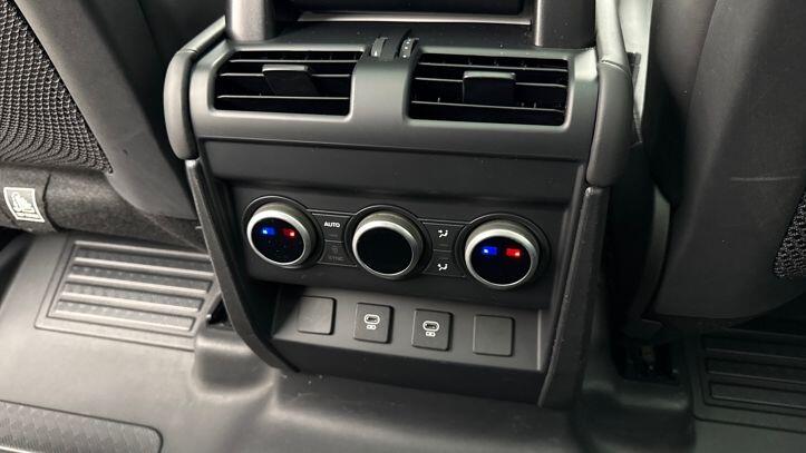 Used Land Rover Defender 2025 for sale - 77620559: Photo 17