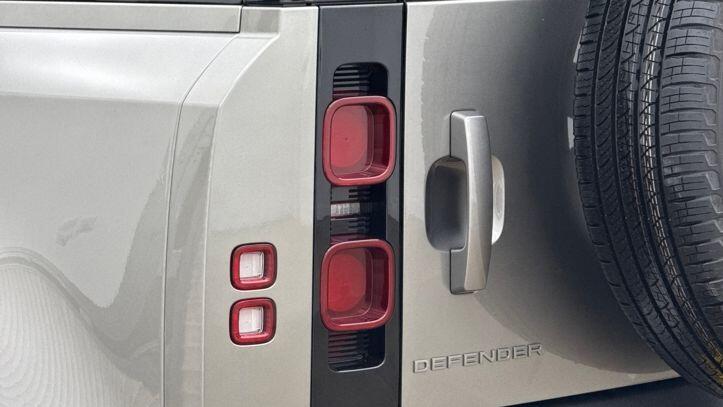 Used Land Rover Defender 2025 for sale - 77620559: Photo 18