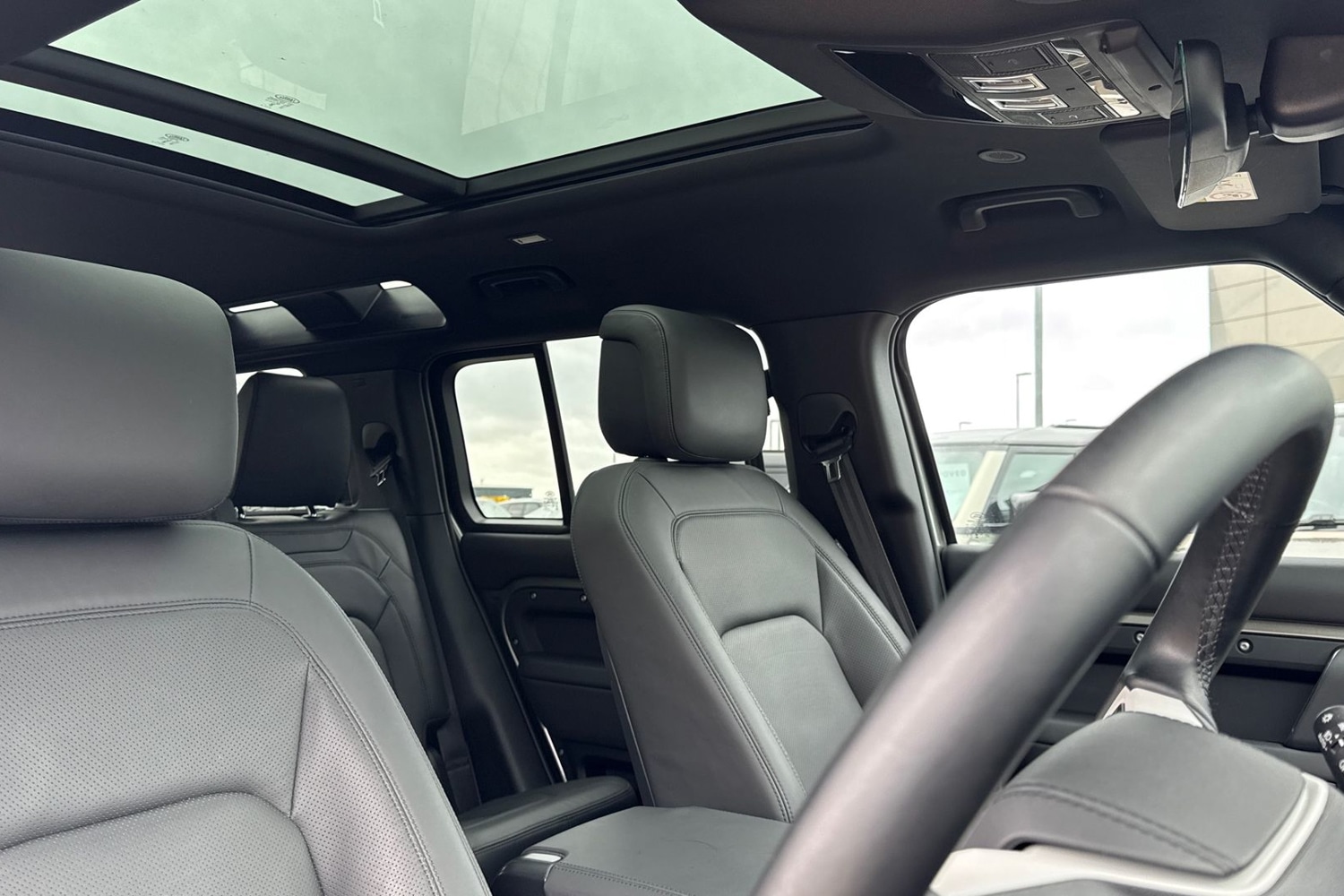 Used Land Rover Defender 110 2025 for sale - 77620559: Photo 22