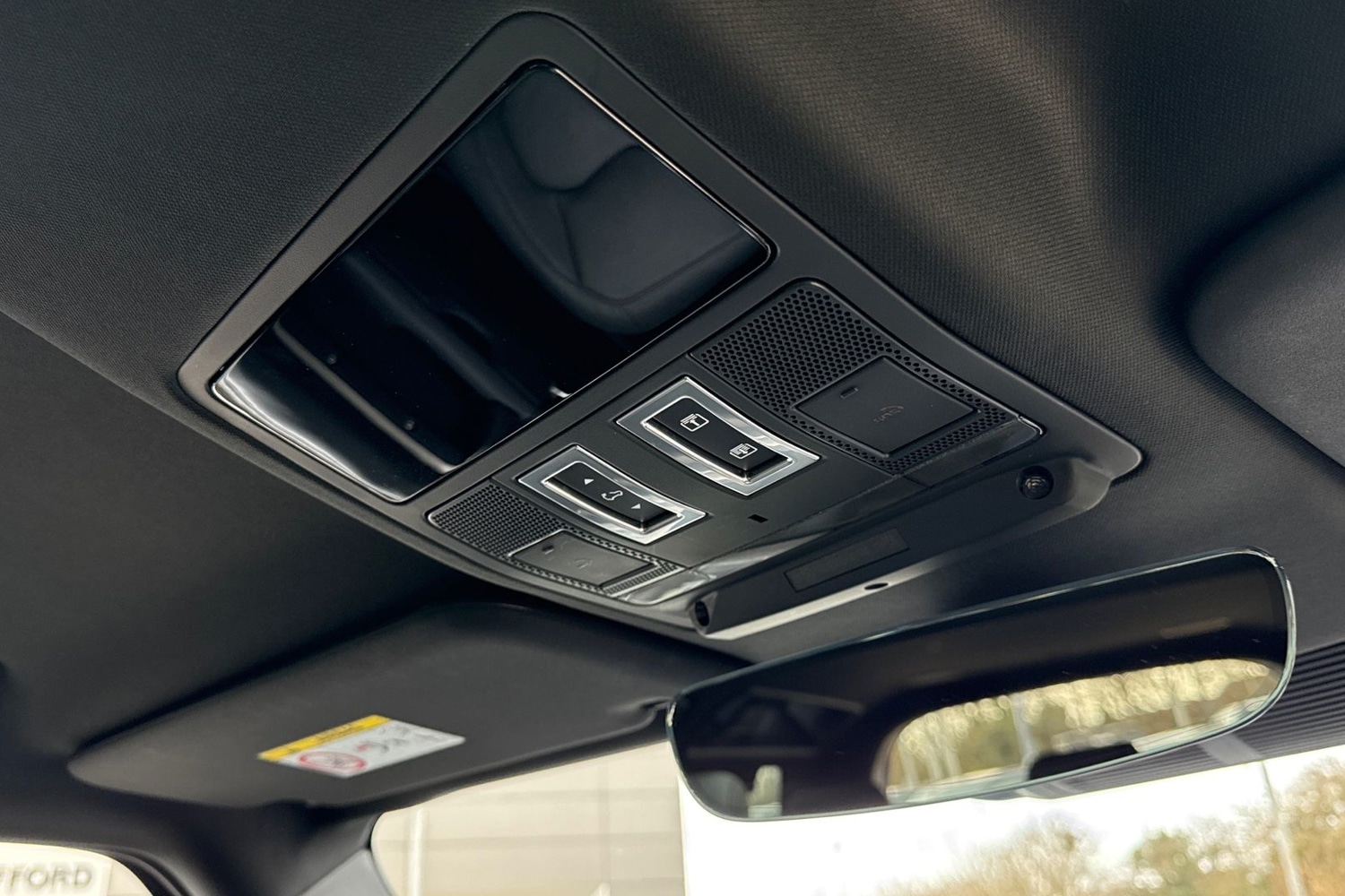 Used Land Rover Defender 110 2025 for sale - 77620559: Photo 24