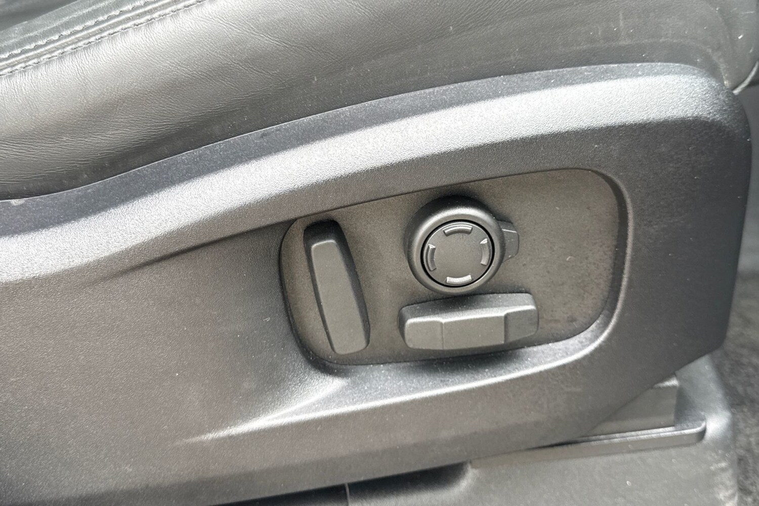 Used Land Rover Defender 110 2025 for sale - 77620559: Photo 35