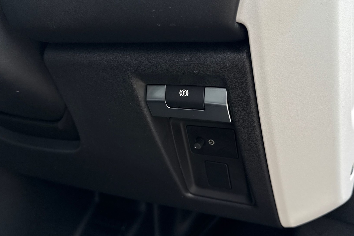 Used Land Rover Defender 110 2025 for sale - 77620559: Photo 36