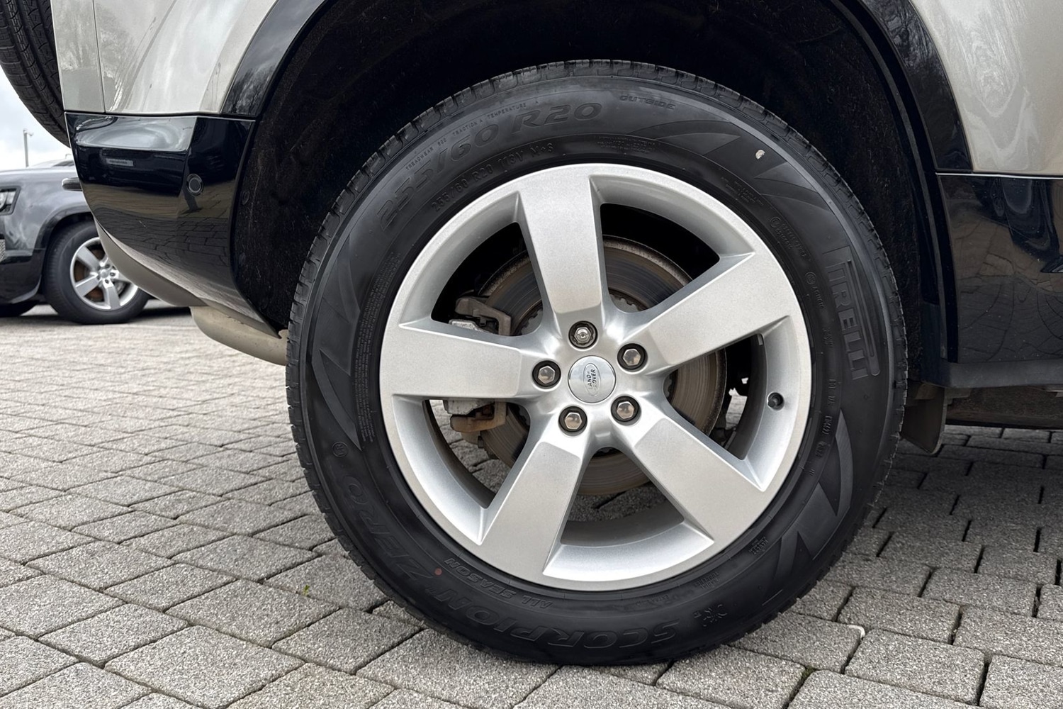 Used Land Rover Defender 110 2025 for sale - 77620559: Photo 37