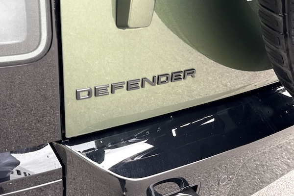 Used Land Rover Defender 110 2025 for sale - 76249209: Photo 26