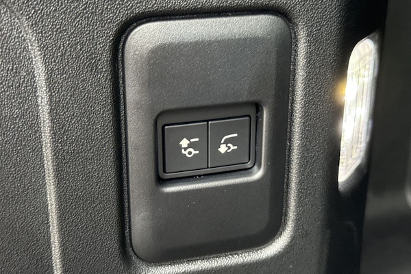 Used Land Rover Defender 110 2025 for sale - 76249209: Photo 28