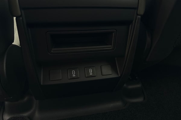 Used Land Rover Defender 110 2025 for sale - 76249209: Photo 30