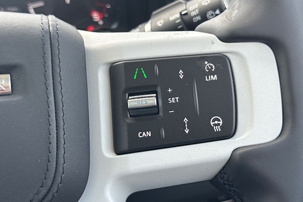 Used Land Rover Defender 110 2025 for sale - 75524924: Photo 18