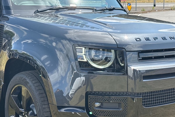 Used Land Rover Defender 110 2025 for sale - 75524924: Photo 21