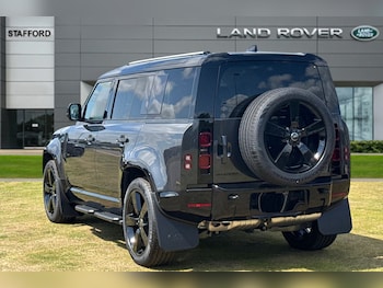 Used Land Rover Defender 110 2025 for sale - 75524924: Photo