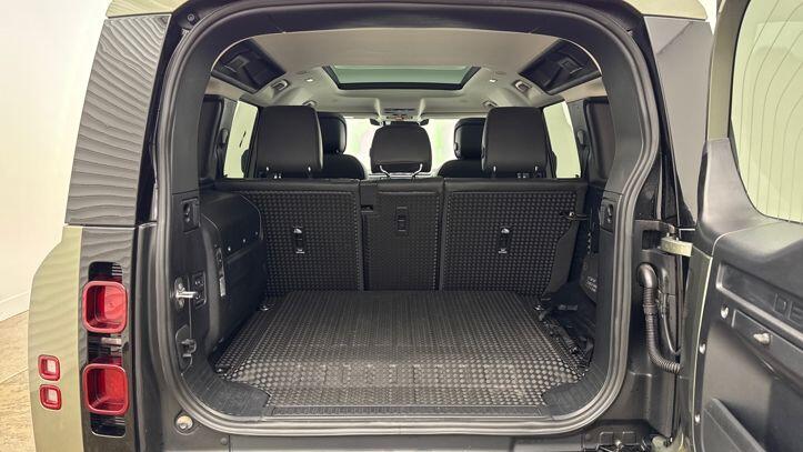 Used Land Rover Defender 110 2023 for sale - 77287067: Photo 11