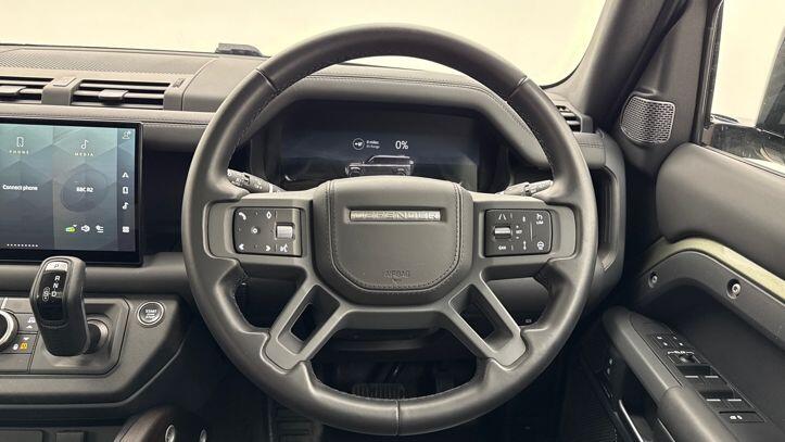 Used Land Rover Defender 110 2023 for sale - 77287067: Photo 16
