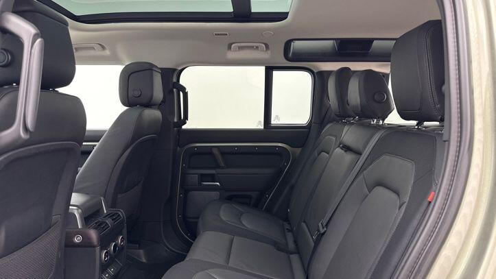 Used Land Rover Defender 110 2023 for sale - 77287067: Photo 4