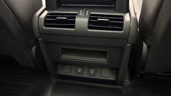 Used Land Rover Defender 2024 for sale - 77692276: Photo 17