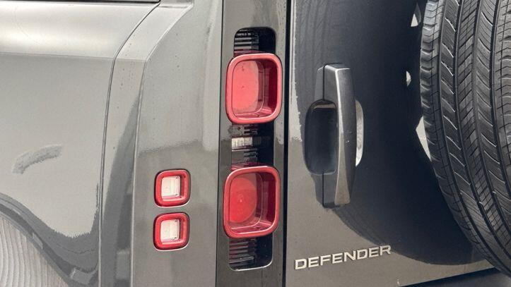 Used Land Rover Defender 2024 for sale - 77692276: Photo 18