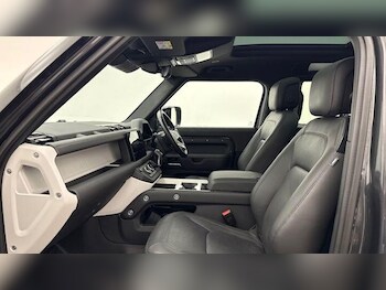 Used Land Rover Defender 2024 for sale - 77692276: Photo