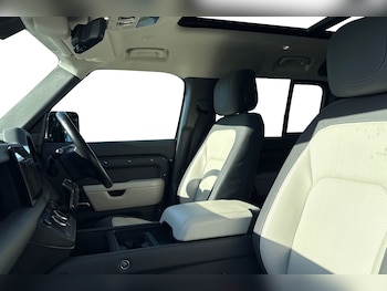 Used Land Rover Defender 110 2024 for sale - 76065310: Photo 3