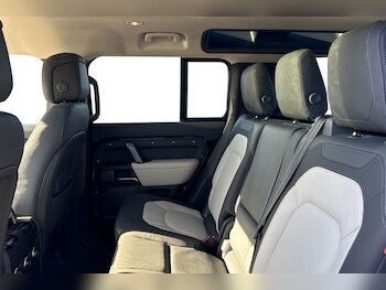 Used Land Rover Defender 110 2024 for sale - 76065310: Photo 4