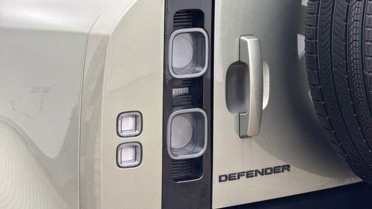 Used Land Rover Defender 2025 for sale - 77368572: Photo 18