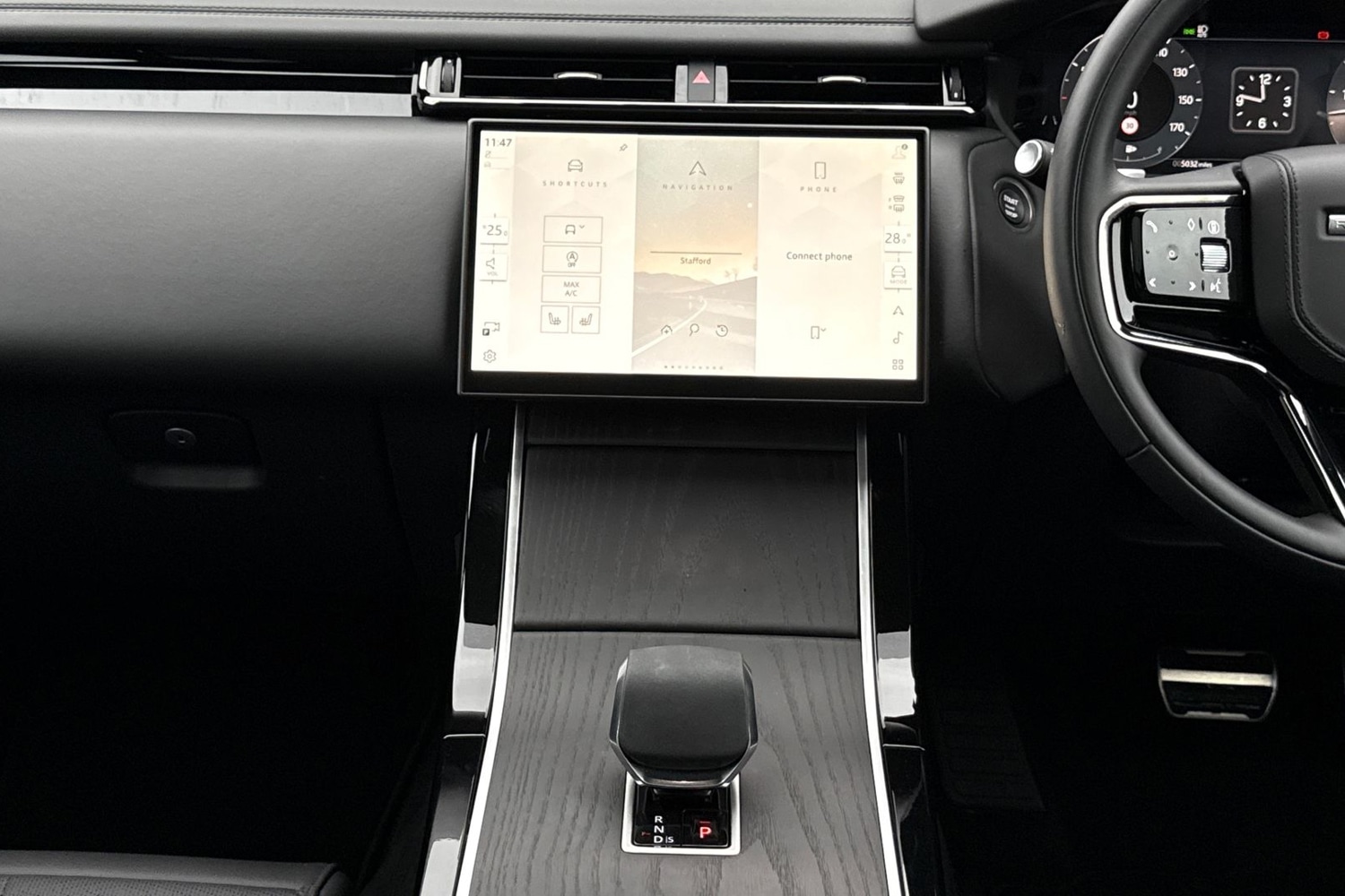 Used Land Rover Range Rover Velar 2025 for sale - 76934286: Photo 14