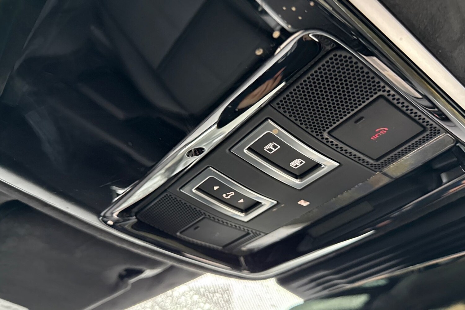 Used Land Rover Range Rover Velar 2025 for sale - 76934286: Photo 23