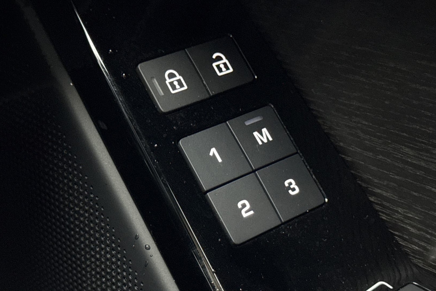 Used Land Rover Range Rover Velar 2025 for sale - 76934286: Photo 25