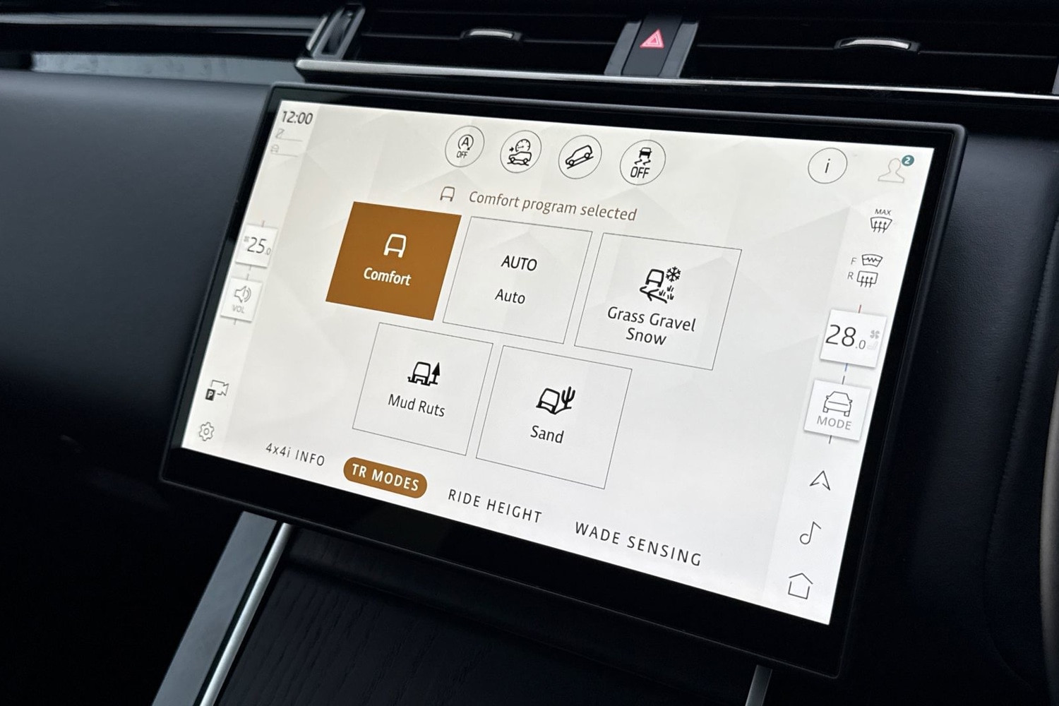 Used Land Rover Range Rover Velar 2025 for sale - 76934286: Photo 37