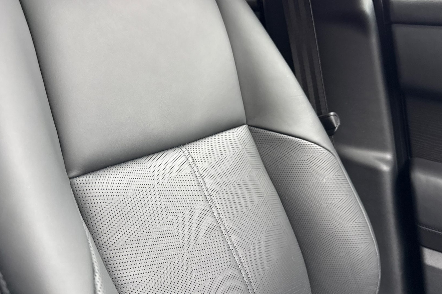 Used Land Rover Range Rover Velar 2025 for sale - 76934286: Photo 48