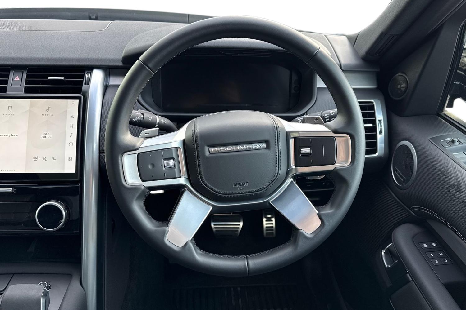 Used Land Rover Discovery 2025 for sale - 77051514: Photo 15