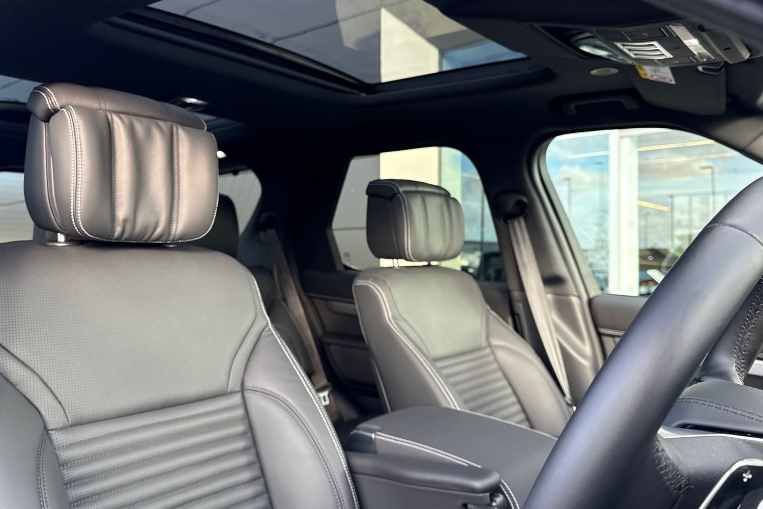 Used Land Rover Discovery 2025 for sale - 77051514: Photo 21