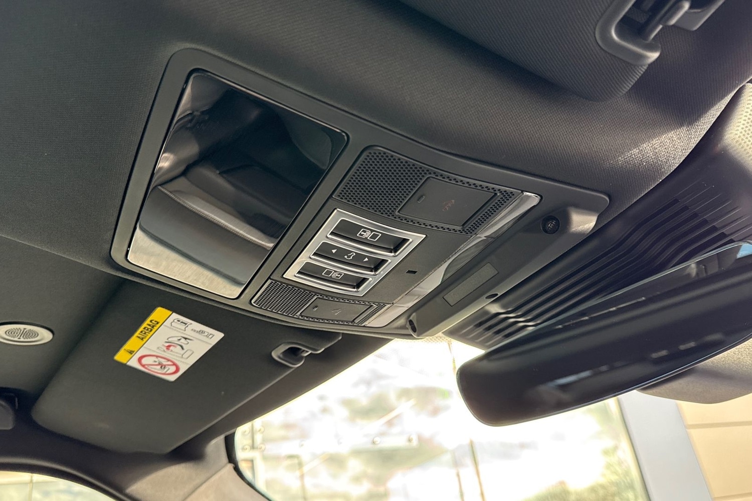 Used Land Rover Discovery 2025 for sale - 77051514: Photo 23