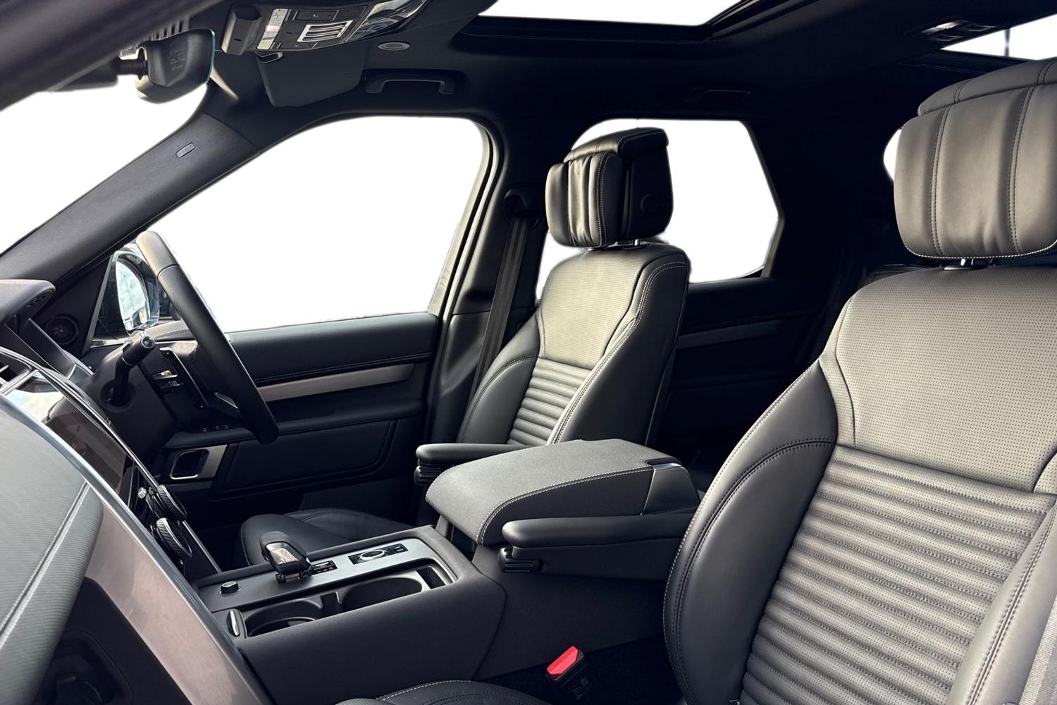 Used Land Rover Discovery 2025 for sale - 77051514: Photo 3