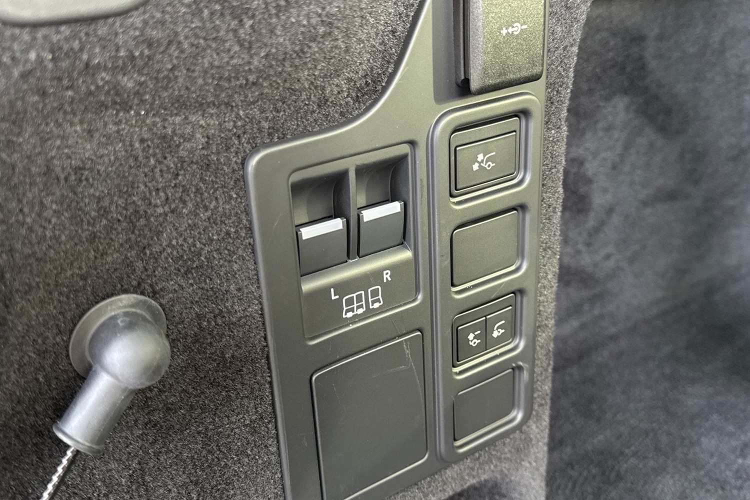 Used Land Rover Discovery 2025 for sale - 77051514: Photo 34