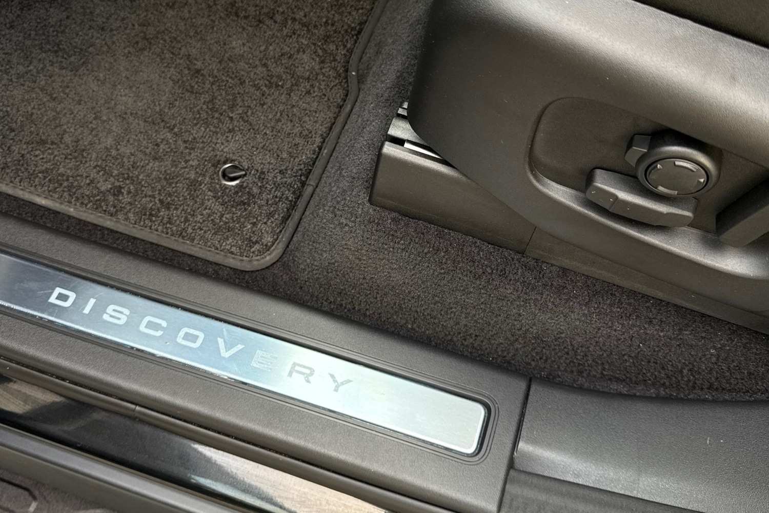 Used Land Rover Discovery 2025 for sale - 77051514: Photo 41