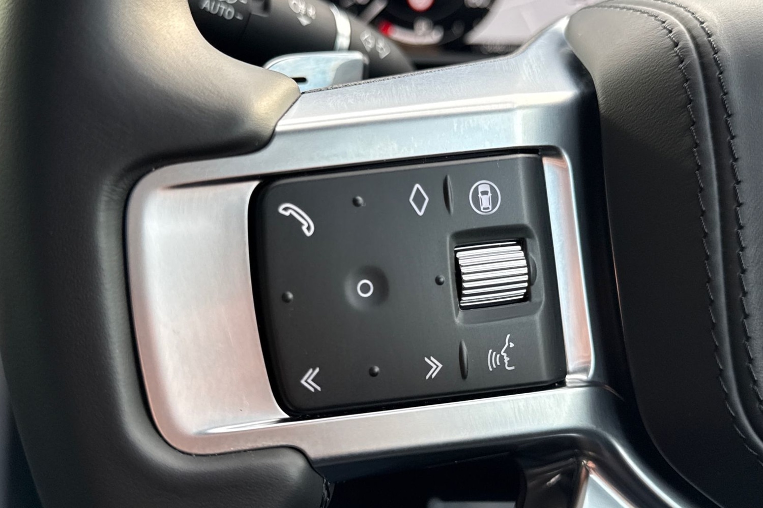 Used Land Rover Discovery 2025 for sale - 77051514: Photo 42