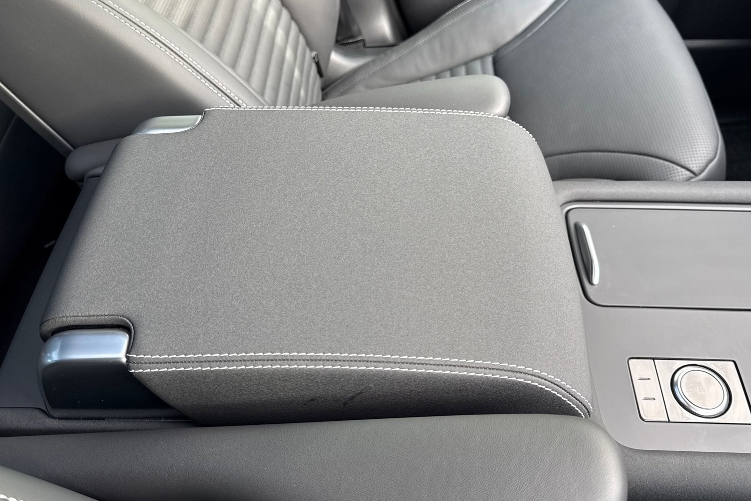 Used Land Rover Discovery 2025 for sale - 77051514: Photo 46