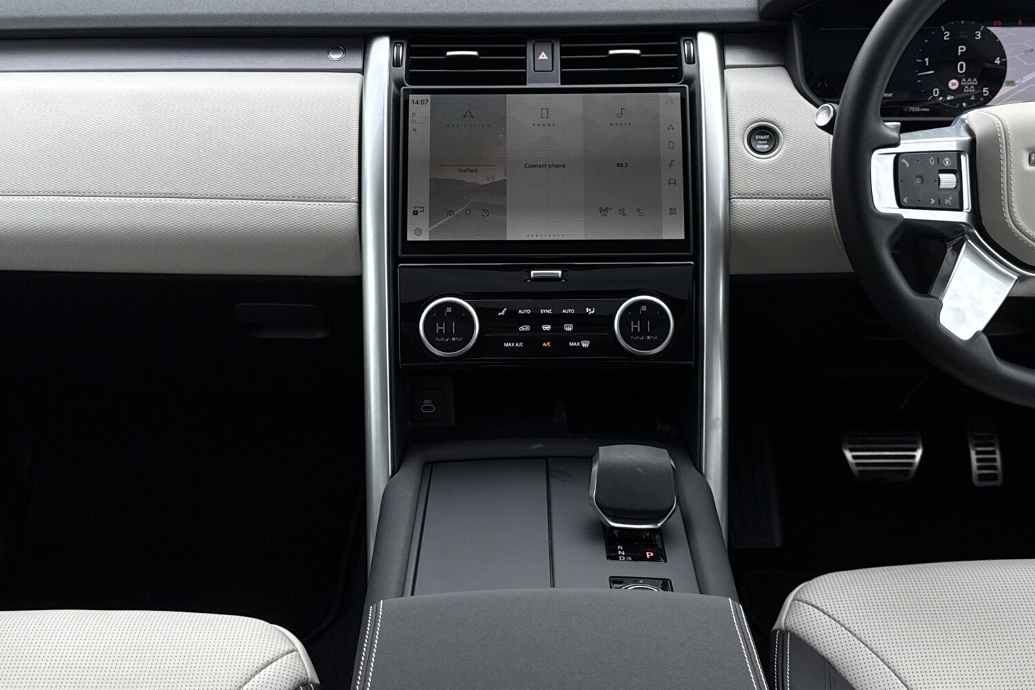 Used Land Rover Discovery 2025 for sale - 77747702: Photo 14