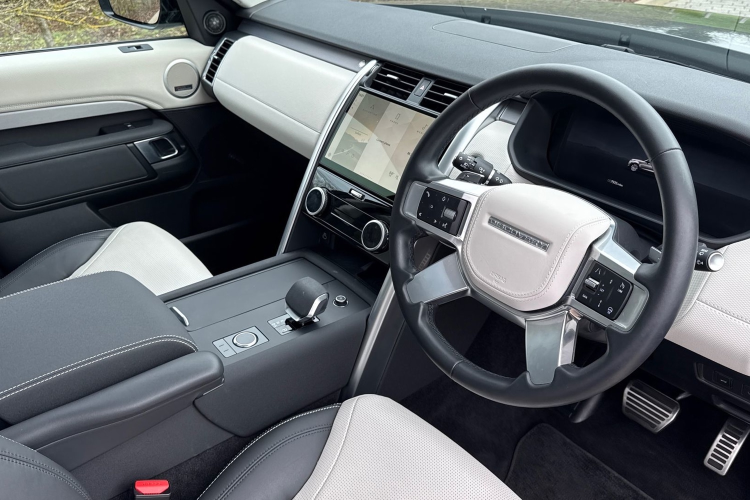 Used Land Rover Discovery 2025 for sale - 77747702: Photo 31