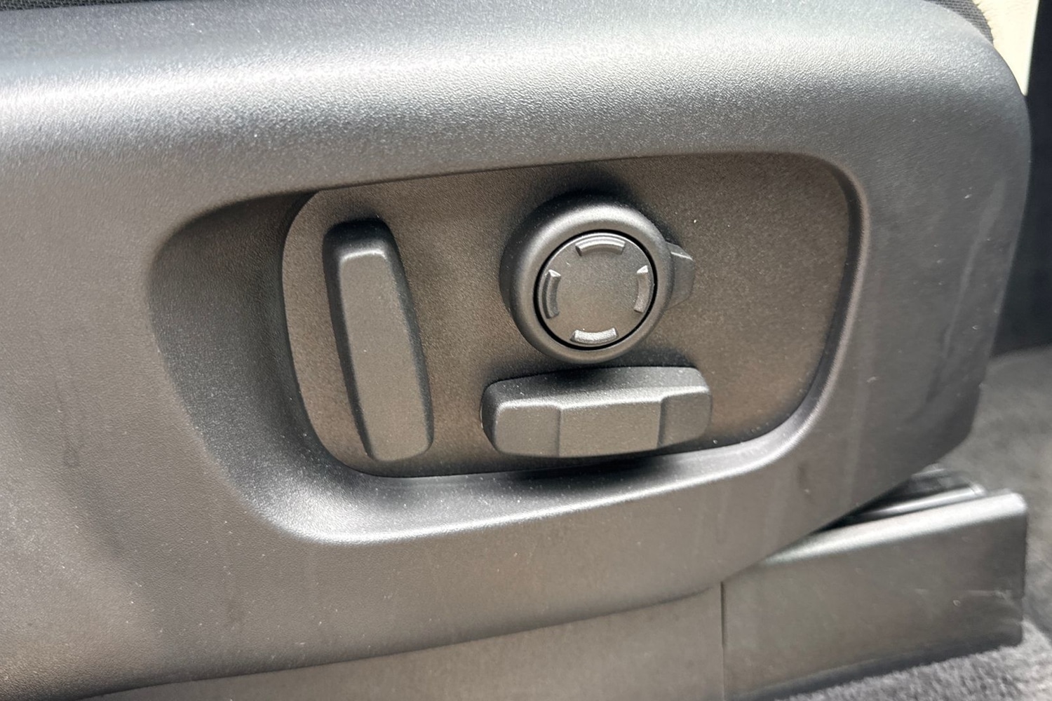 Used Land Rover Discovery 2025 for sale - 77747702: Photo 33