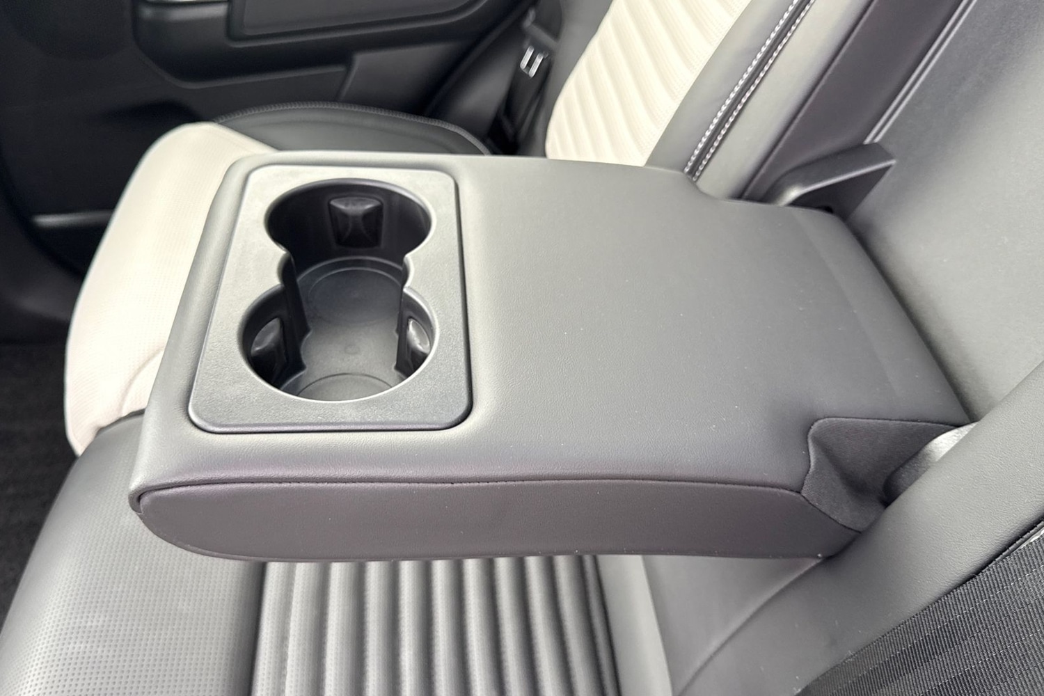 Used Land Rover Discovery 2025 for sale - 77747702: Photo 41