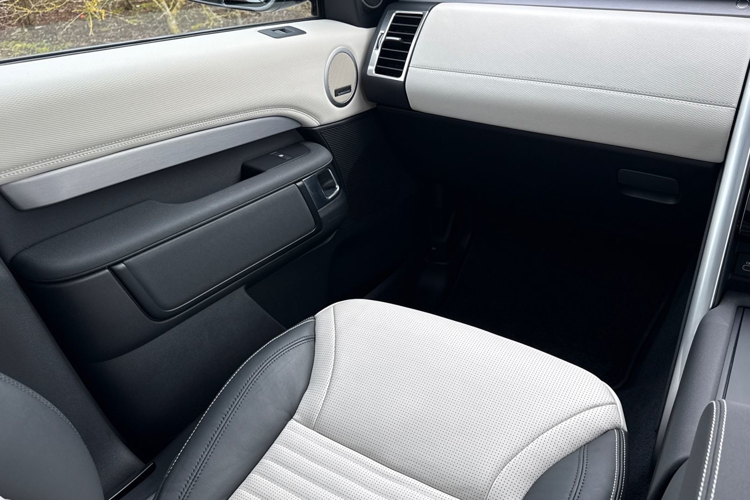 Used Land Rover Discovery 2025 for sale - 77747702: Photo 44