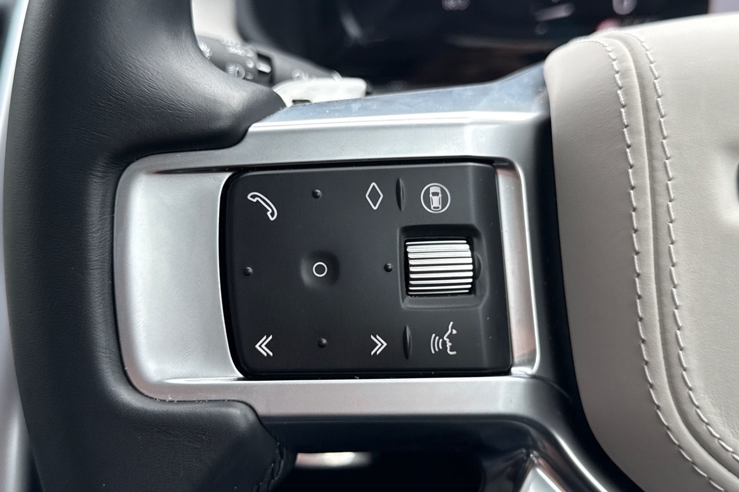 Used Land Rover Discovery 2025 for sale - 77747702: Photo 46