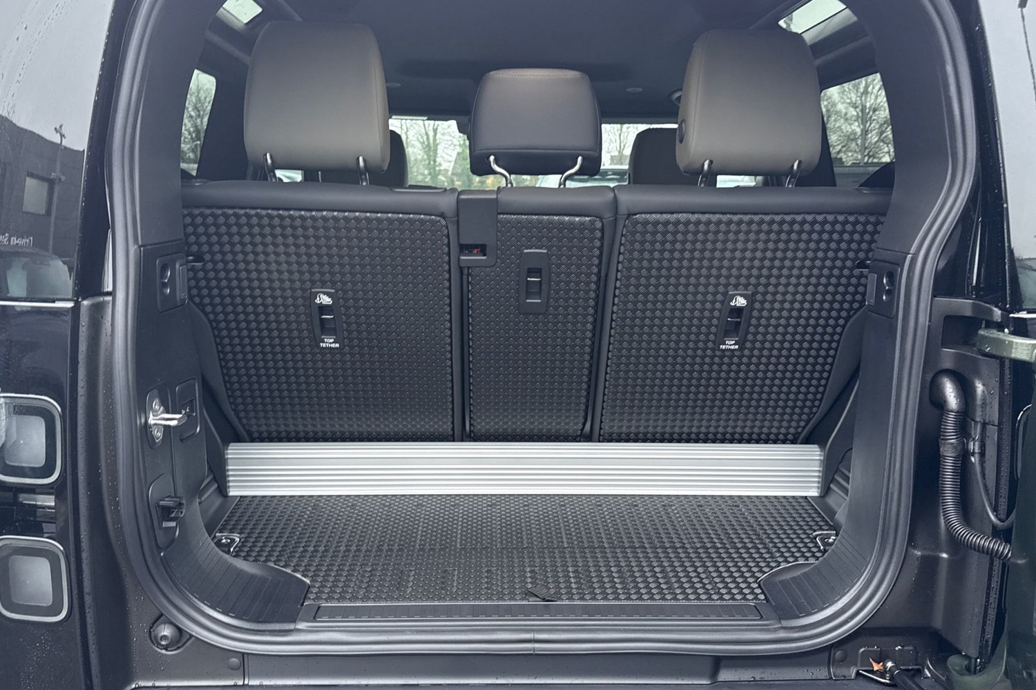 Used Land Rover Defender 90 2026 for sale - 77382785: Photo 10