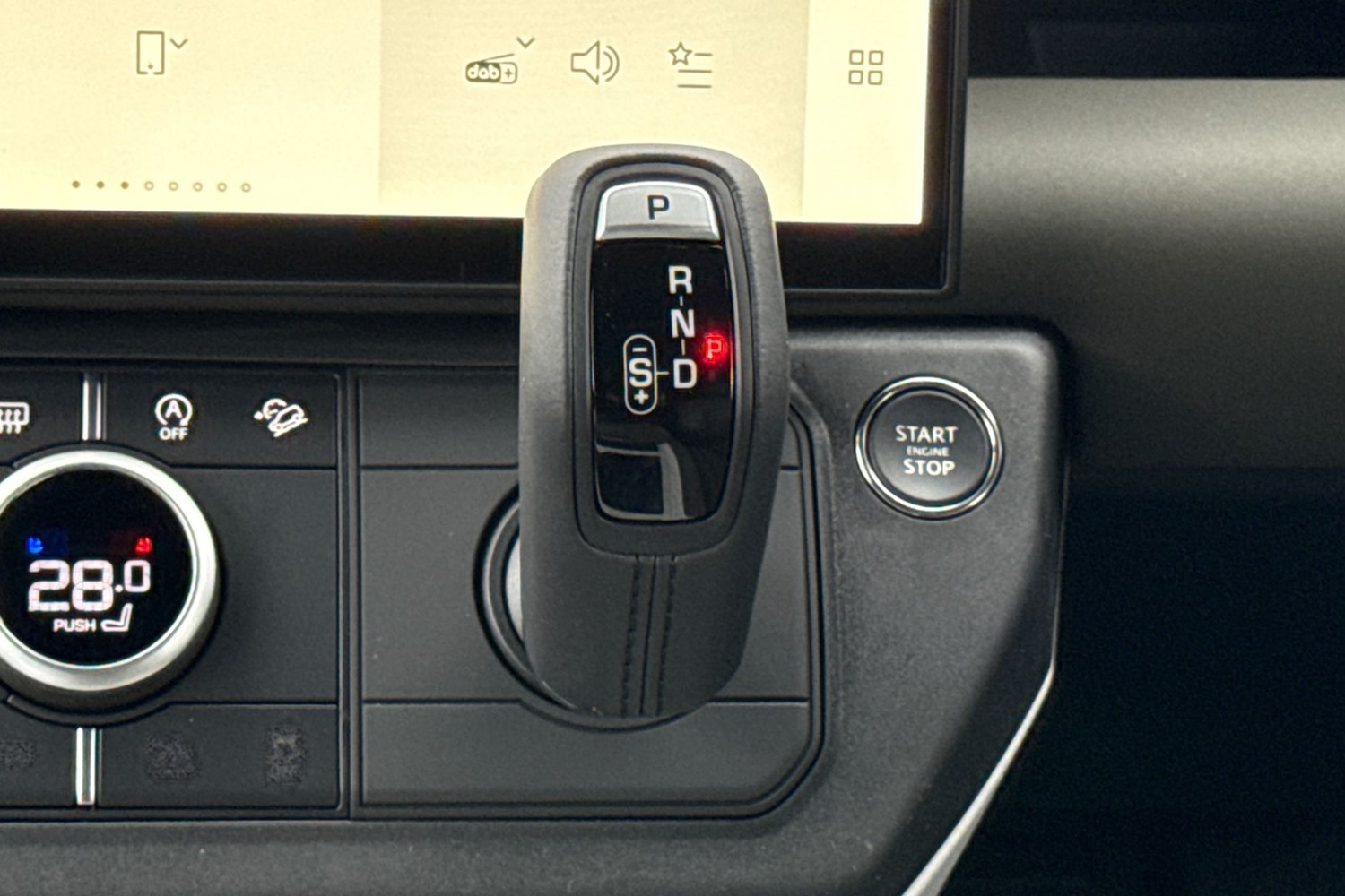 Used Land Rover Defender 90 2026 for sale - 77382785: Photo 13