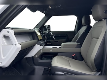 Used Land Rover Defender 90 2026 for sale - 77382785: Photo