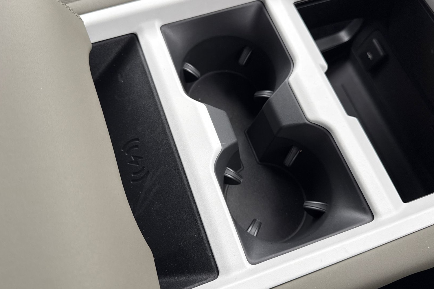 Used Land Rover Defender 90 2026 for sale - 77382785: Photo 43