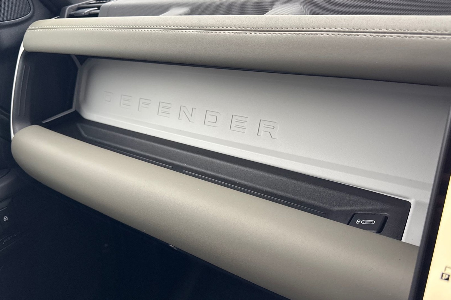 Used Land Rover Defender 90 2026 for sale - 77382785: Photo 47